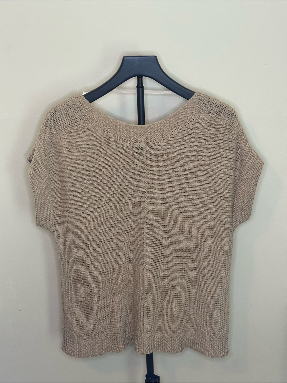 Cable & Gauge Beige Knit Short Sleeve Top | Lightweight Neutral Dolman Sweater - Picture 3 of 5